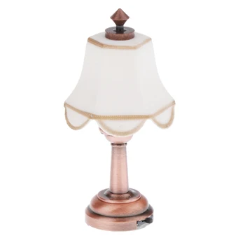 1:12 בית בובות מיניאטורי אור LED מנורת שולחן עם מטריה אהיל עיצוב