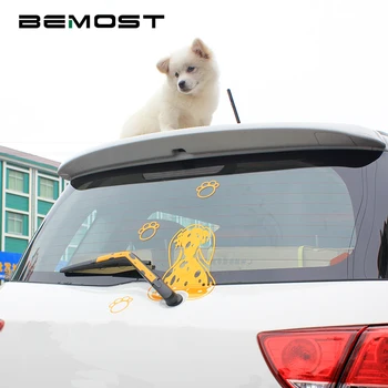 BROSHOO רכב סטיילינג חם מכירות קריקטורה מצחיק חלול הבחין כלב עובר הזנב מדבקות רעיוני רכב חיות מגב החלון מדבקות